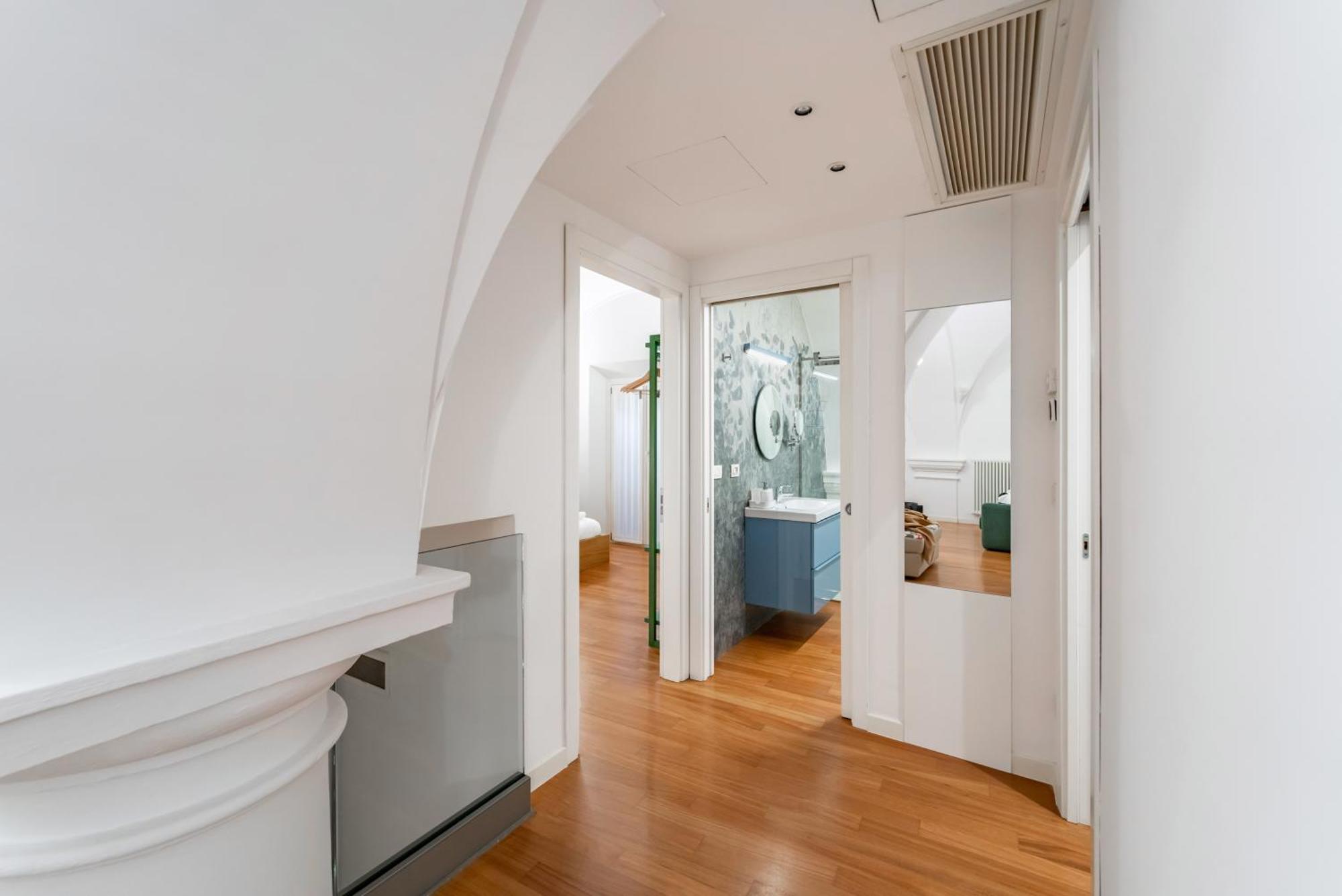 Modern Flat - Borgonuovo 23 Lejlighed Bologna Eksteriør billede