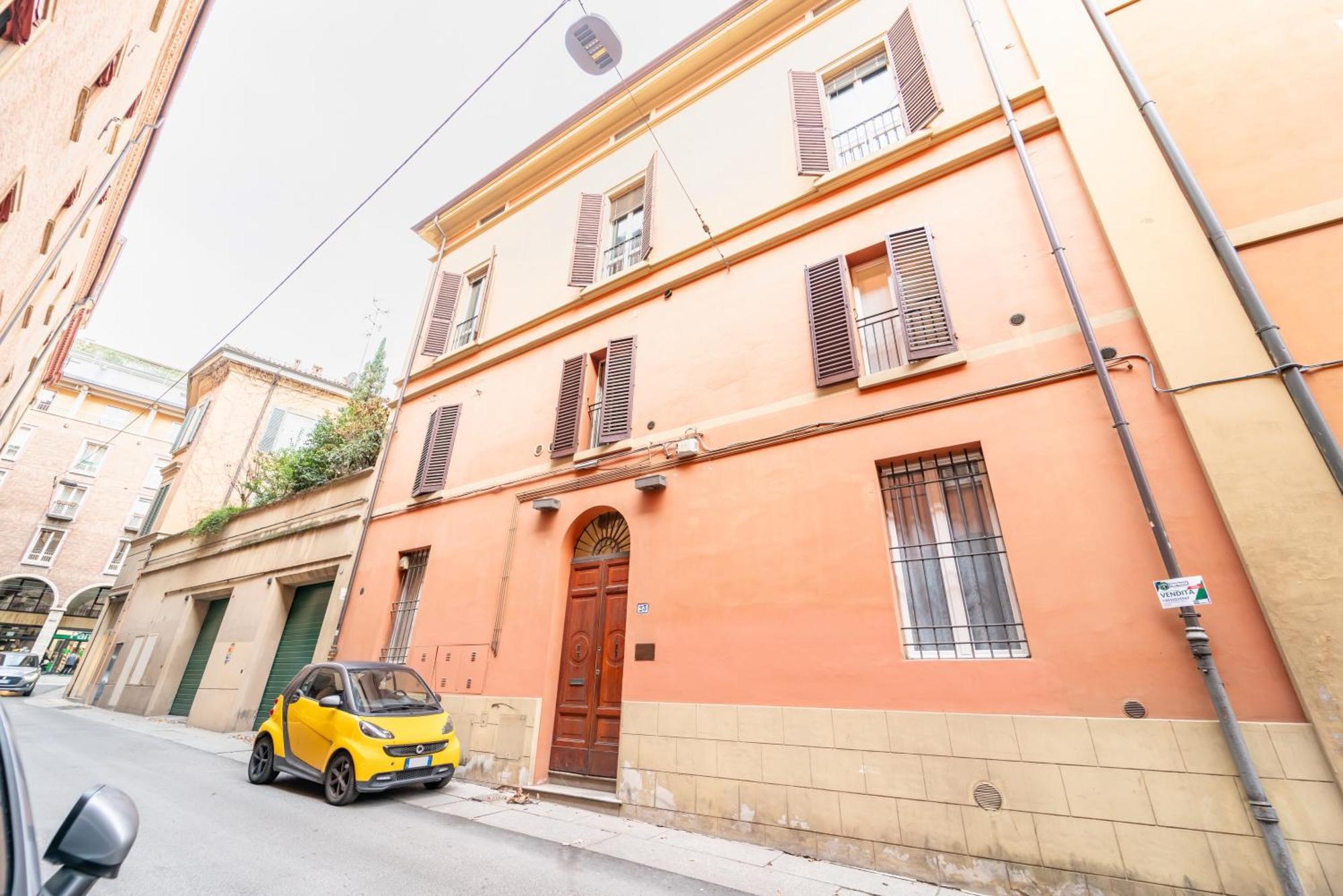 Modern Flat - Borgonuovo 23 Lejlighed Bologna Eksteriør billede